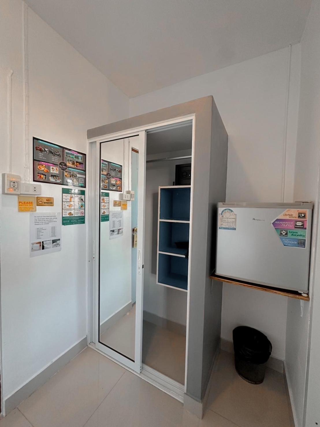 The Villa Residences Resort Patong Esterno foto