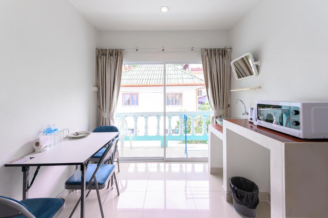The Villa Residences Resort Patong Esterno foto